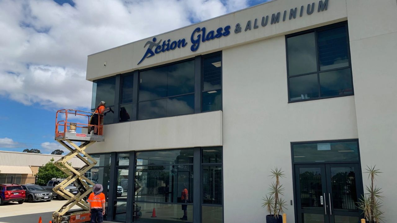 action glass emergency repair 24 hours per 7 days glass windows repair western australia
