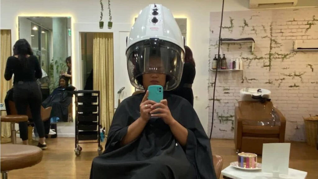 5 Best Salon for Curly Hair in New South Wales 3 salon for curly hair in new south wales, shades of curls, dry cut experts in redfern