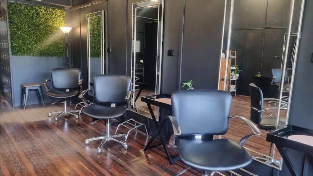 6 Best Salon for Curly Hair in Queensland 7 salon for curly hair in queensland, mane specialist studio, cairns curl stylist